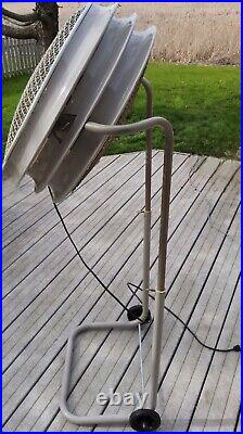 Westinghouse AM20-6 Mobilaire Type Adjust Height 2-Speed Floor Stand Fan 1964